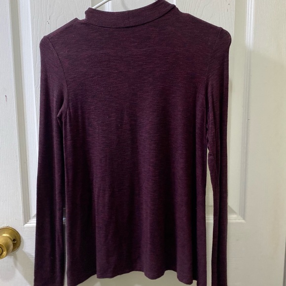 AE Soft and Sexy Keyhole Long Sleeve Top - Picture 4 of 11